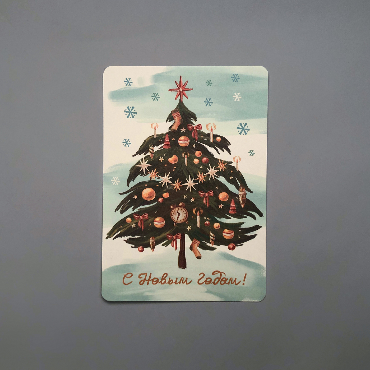 Новогодняя открытка — елочка из бумаги в технике квиллинг