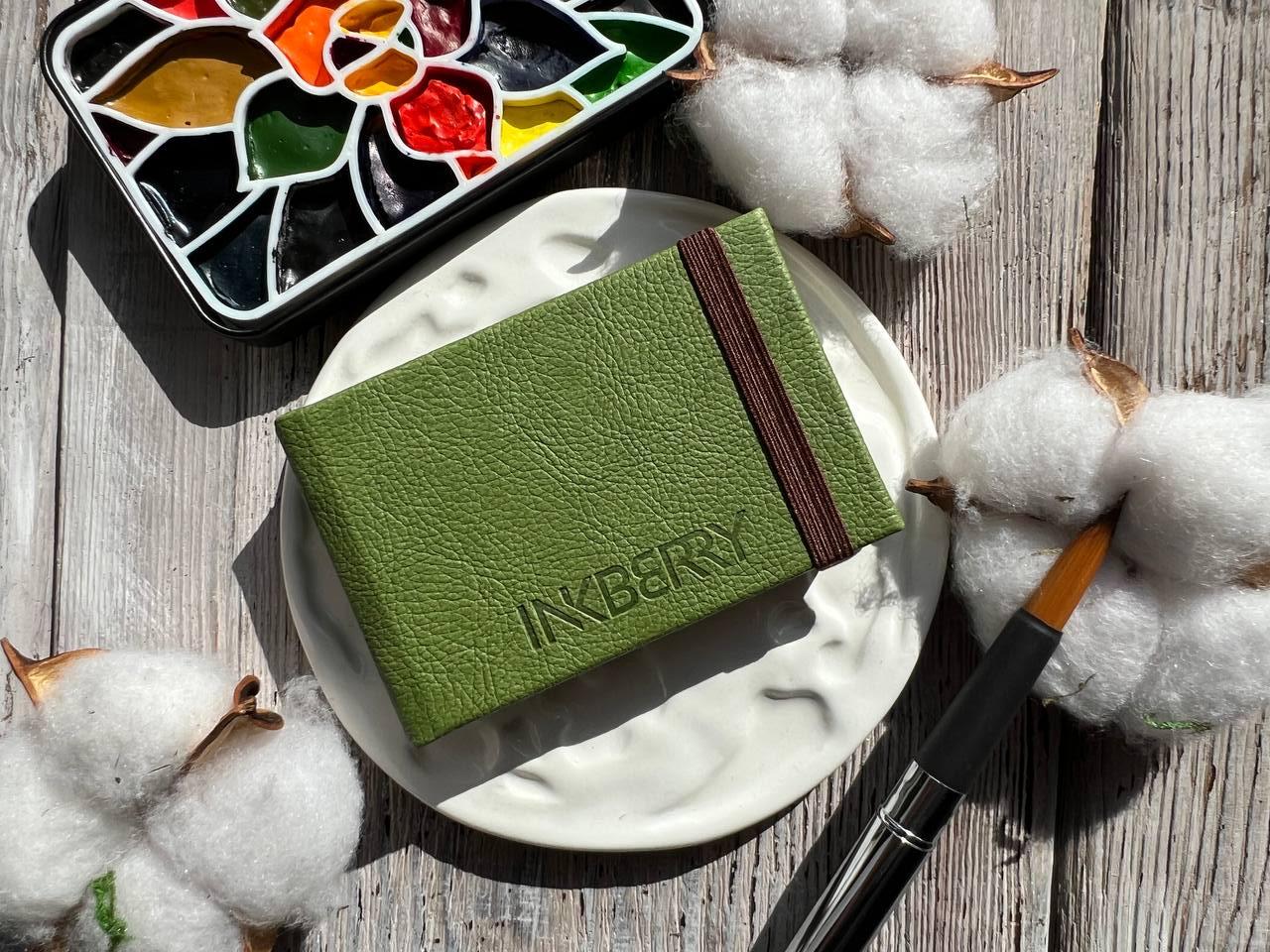 Скетчбук для акварели Inkberry 5х8 см 230 г 50% хлопка, зелёный мини открытка для самой любимой зелёный фон 7х9 см
