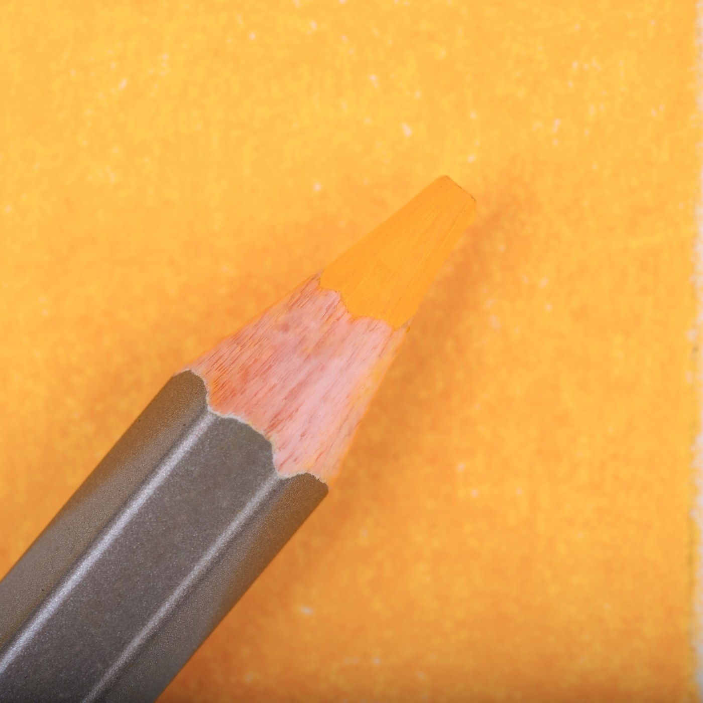 Карандаш цветной Малевичъ "GrafArt PRO" индийский желтый 145 NEW