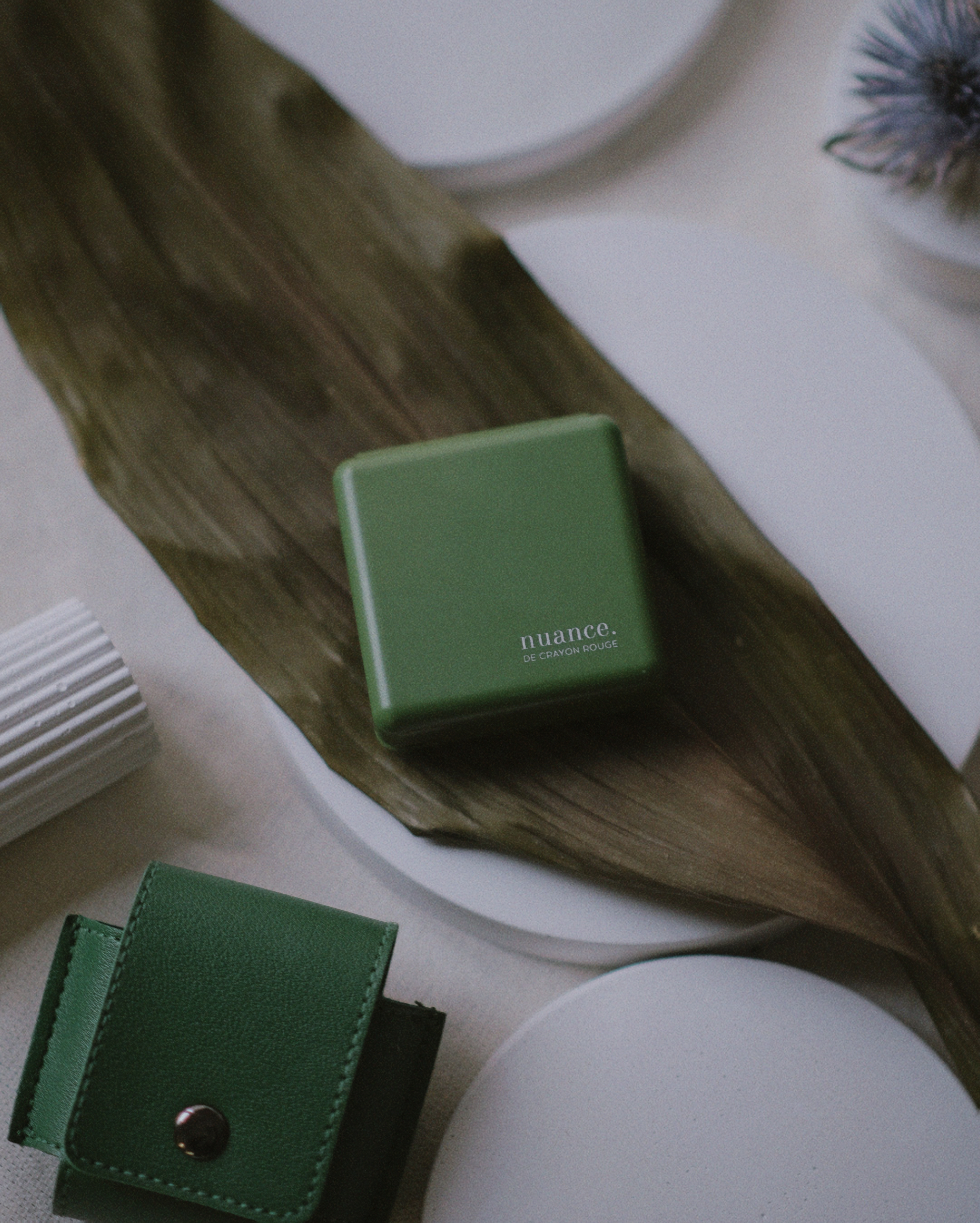 Набор акварели nuance Watercolour Essentials 9 цветов карманная палитра-трансформер олива 890₽