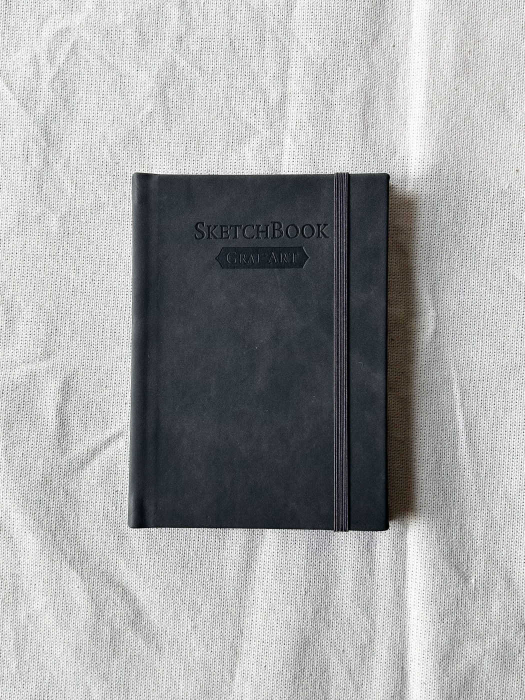 Скетчбук для графики Малевичъ GrafArt white А6 40 л 160 г серый 467₽