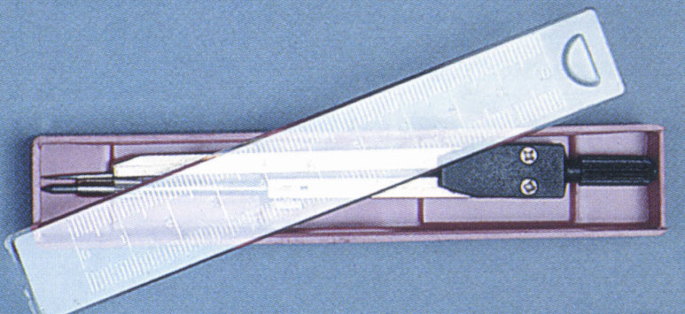 Циркуль Domingo Ferrer в жестком пенале