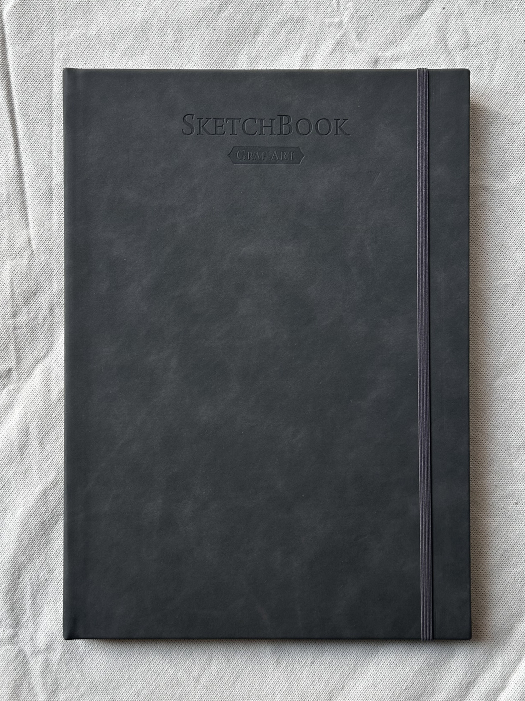 Скетчбук для графики Малевичъ GrafArt white А4 40 л 160 г серый 1125₽