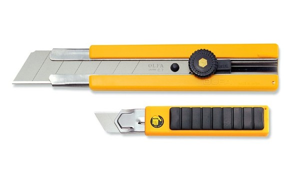 Нож OLFA с выдвижным лезвием, с резиновыми накладками, 25 мм нож stayer master с выдвижным сегментированным лезвием 18 мм
