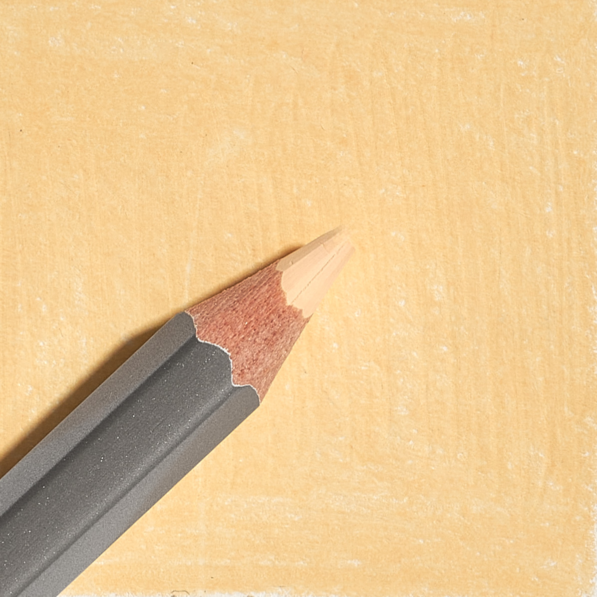 Карандаш цветной Малевичъ GrafArt PRO кремовый 525 70₽