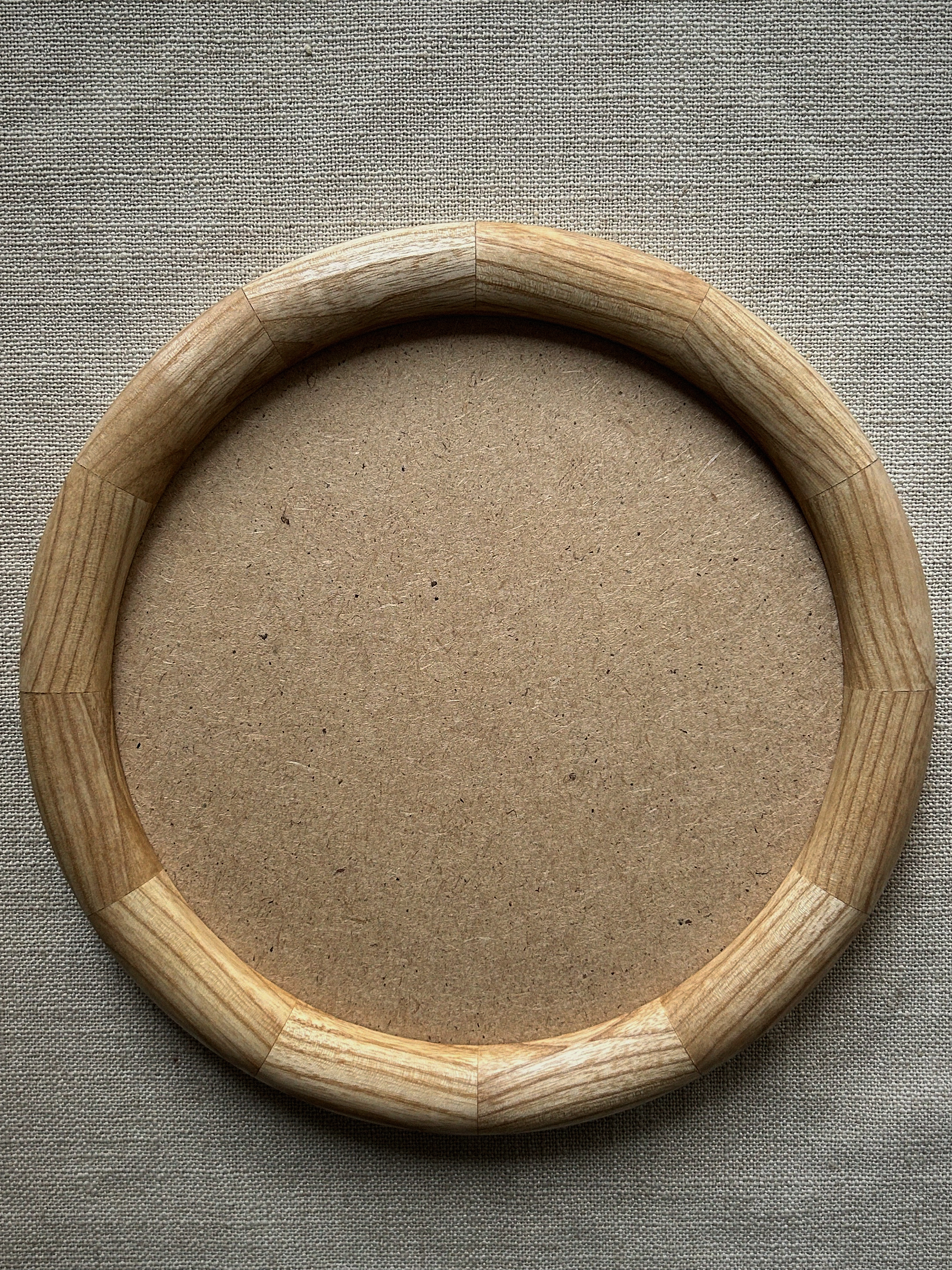 Рамка круглая KKhome ручная работа d17 ясень 990₽