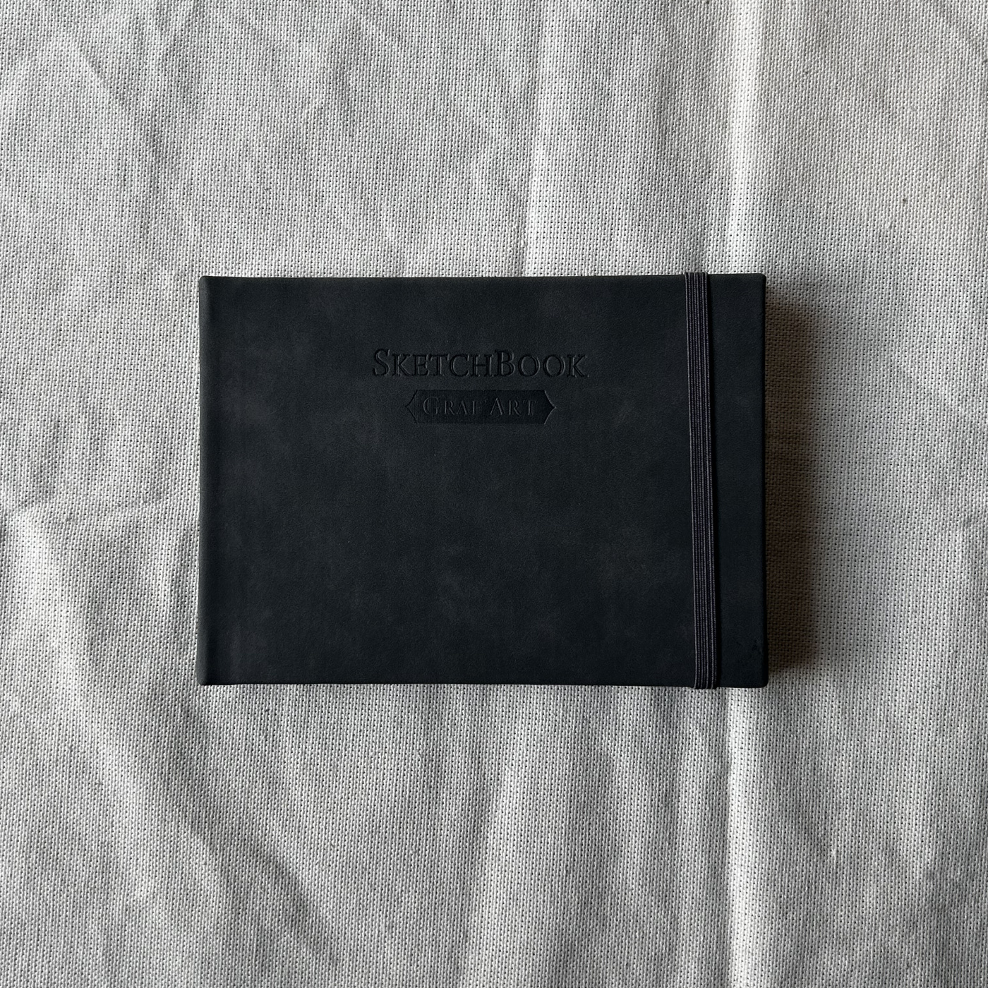 Скетчбук для графики Малевичъ GrafArt white горизонтальный, А6 40 л 160 г, серый