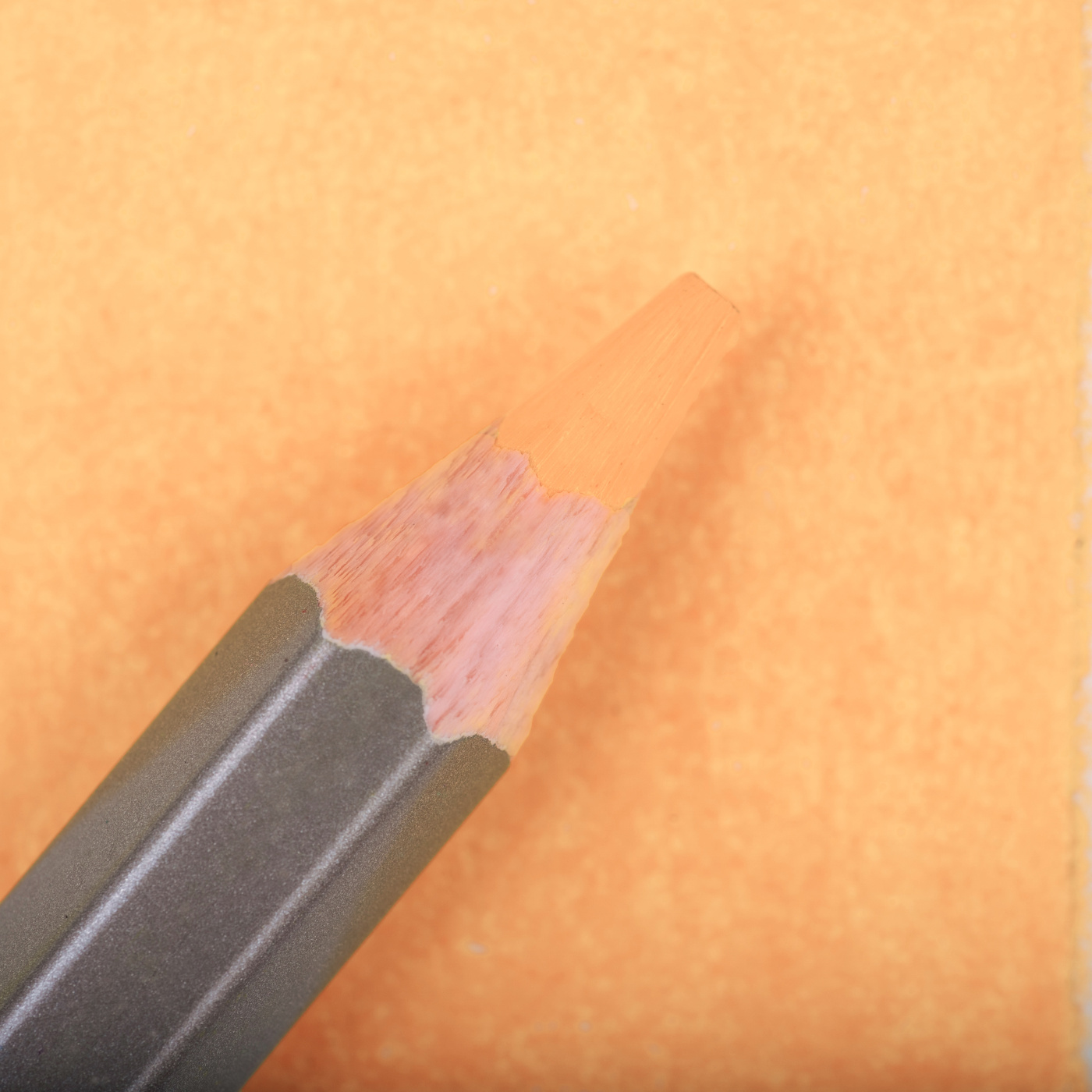 Карандаш цветной Малевичъ GrafArt PRO сливочное пиво 502 NEW 67₽