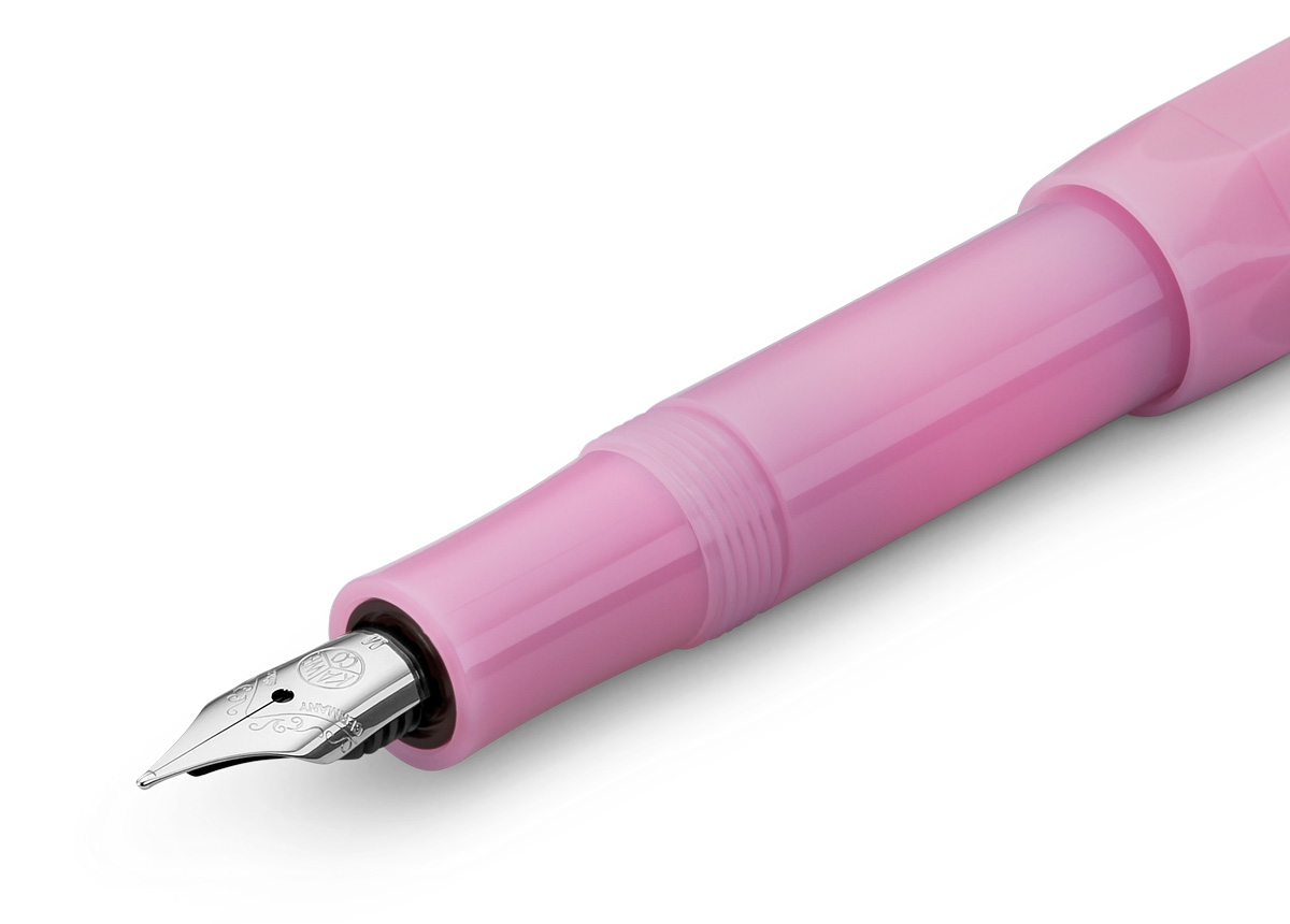 Ручка перьевая Kaweco CLASSIC FROSTED Sport EF 0,5 мм, чернила синие, корпус розовая питайя KW10001861 - фото 4