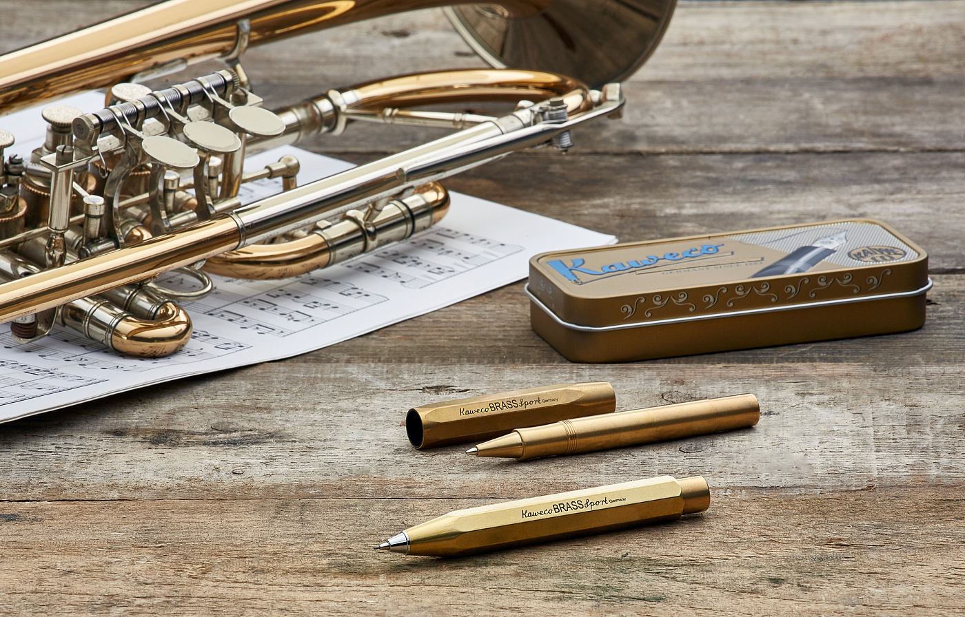 Сборная бумажная модель Музыкальные инструменты (пианино и саксофон)