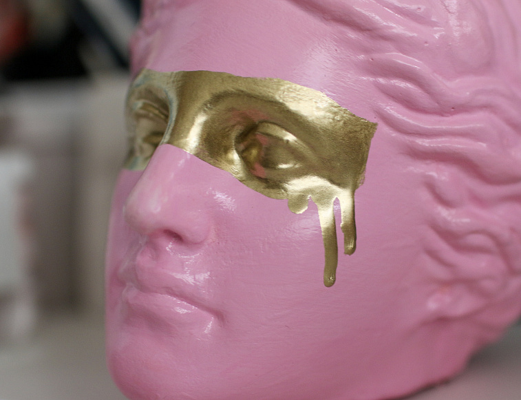 Подставка гипсовая "Венера", цвет Розовая с золотой маской