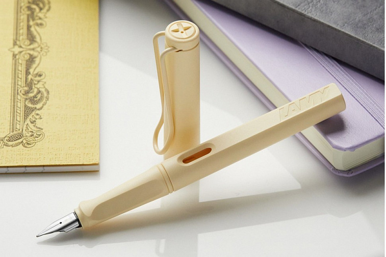 Ручка перьевая LAMY 020 safari, F Кремовый (Cream)