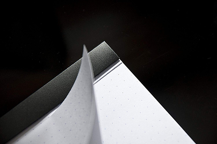 Блокнот для для графики, с точками Clairefontaine "Rhodia" 14,8х21 см, черный с микроперфорацией