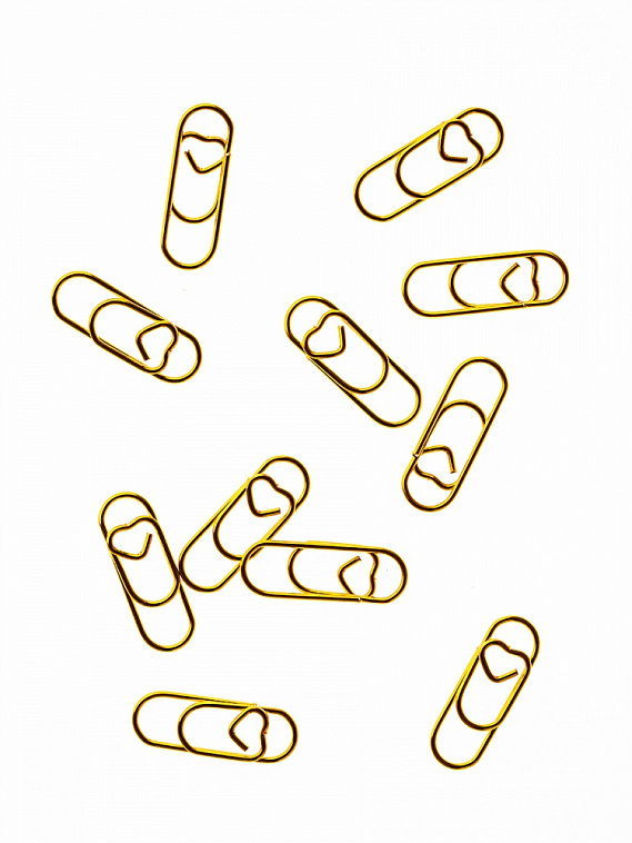 Скрепки фигурные Globus с сердечком 28 мм 50 шт., пластик.коробка, золотые 606x758