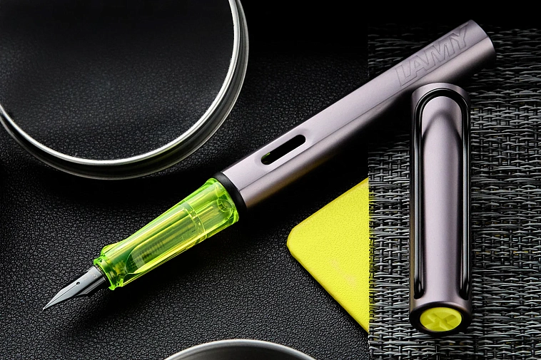 Ручка перьевая Lamy "0A6 al-star", Aubergine, EF 606x758