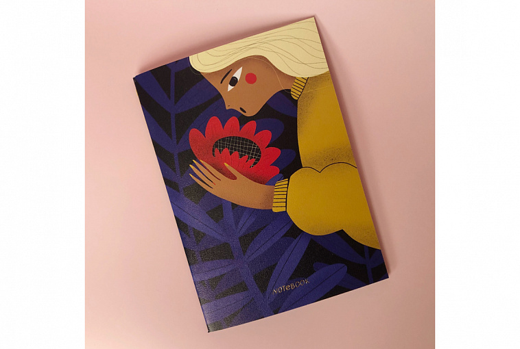 Тетрадь нелинованная Red flower А5 24 л 90 г, скругленные края, бумага слоновая кость, сшивка 606x758