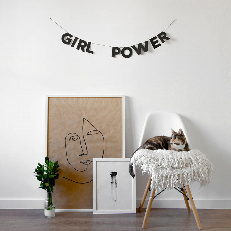 Гирлянда "GIRL POWER"