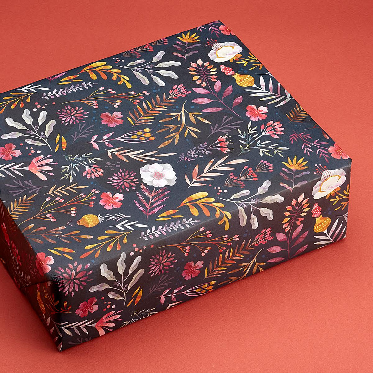 Бумага упаковочная "Dark Flowers" 70х100 см 606x758