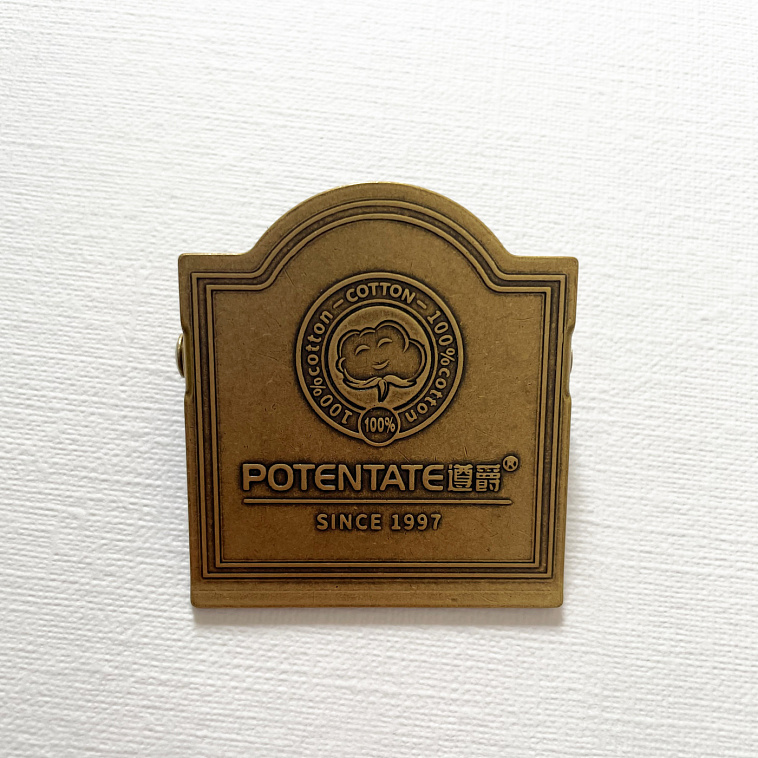 Зажим для бумаги Potentate 4х4,4 см, латунь 606x758