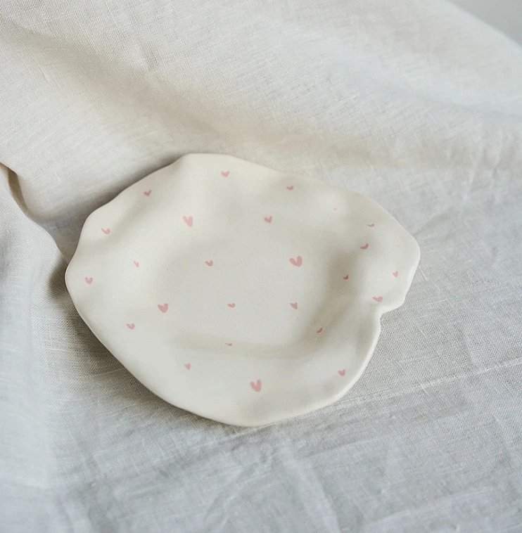 Блюдце "Волшебно ТУТ" Pink Love 16 см 606x758
