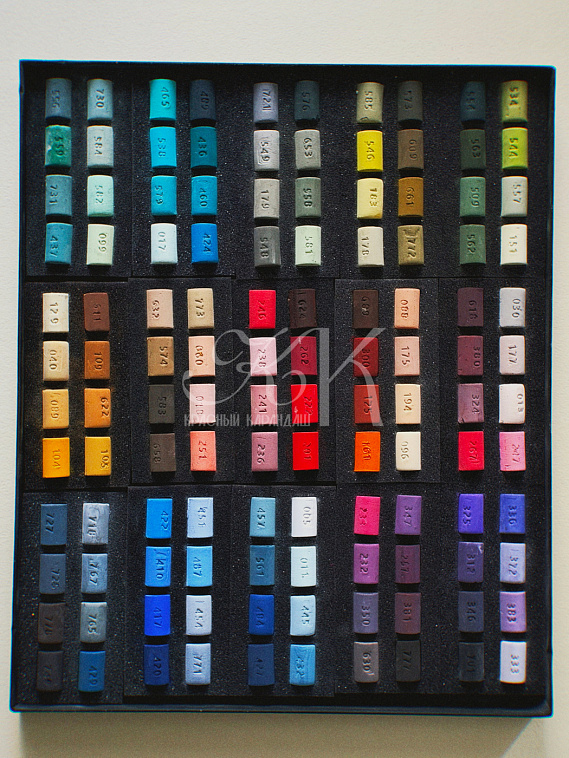 Набор пастели сухая Гамма 120 цв., половинки, картон.упак. 606x758