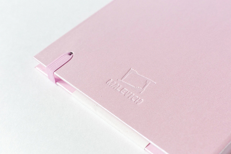 Скетчбук для маркеров Малевичъ "Fashion" 15х15 см 80 л 75 г, розовый