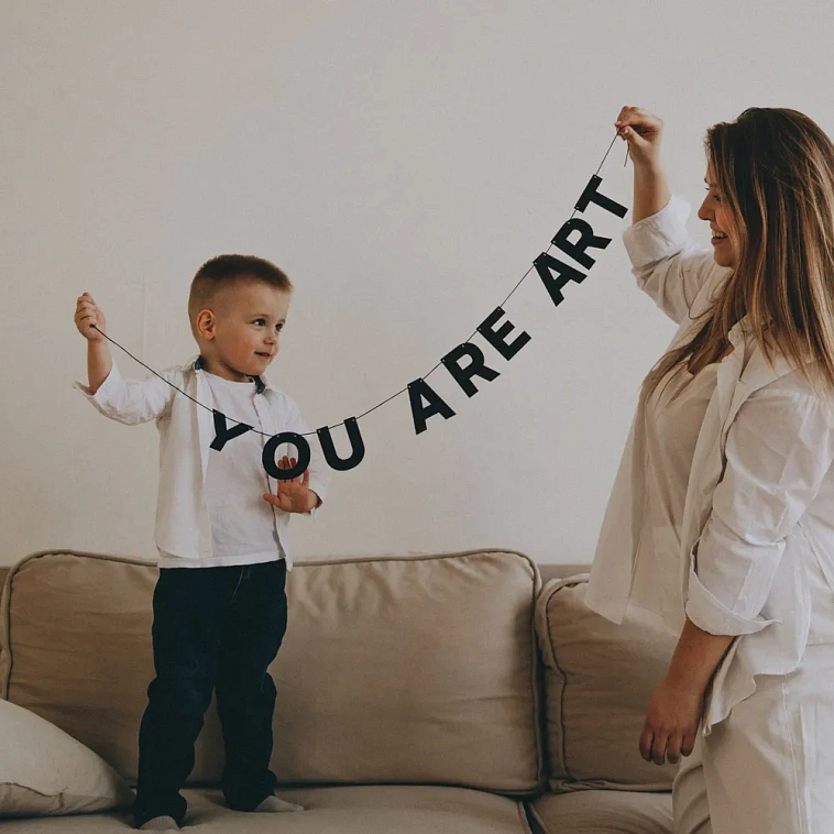 Гирлянда-растяжка бумажная Paper Monstr "You are art" 606x758